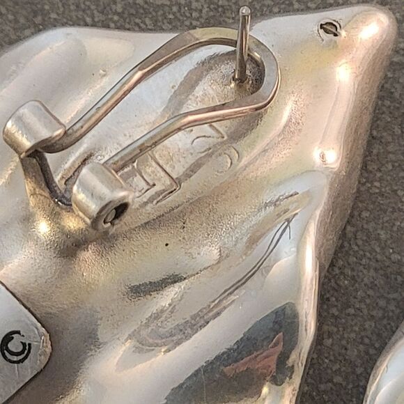 Vintage David Varsano Sterling Electroform Modernest 2-tone Post Omega Earrings - Picture 6 of 11